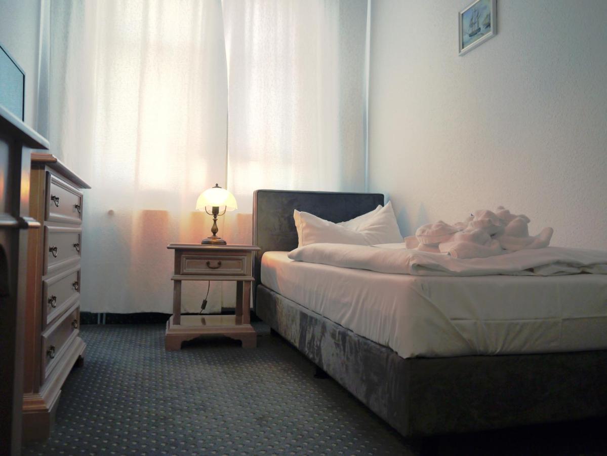 Hotel Esplanade Garni คูล็องสบอร์น ภายนอก รูปภาพ
